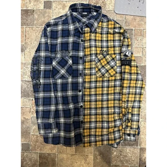 NBA Wolfs Button Down Flannel Shirt - Picture 1 of 5